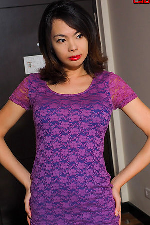 Dos has an intense stare which can be disarming but is actually a very nice ladyboy and I enjoyed doing the shoot with her.