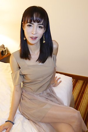 24yo Thai shemale fucks and sucks big white cock